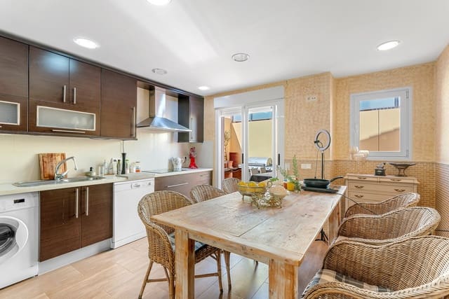 5 chambre Villa/Maison à vendre à Pueblo - Urbanizaciones, Alfaz del Pi / L'Alfàs del Pi avec piscine garage - 499 000 € (Ref: 9003686)
