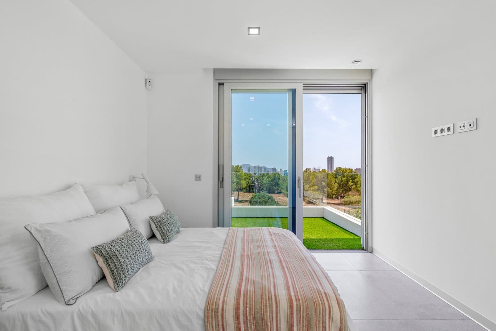 3 soveværelse Villa til salg i Finestrat med swimmingpool garage - € 860.000 (Ref: 9099089)