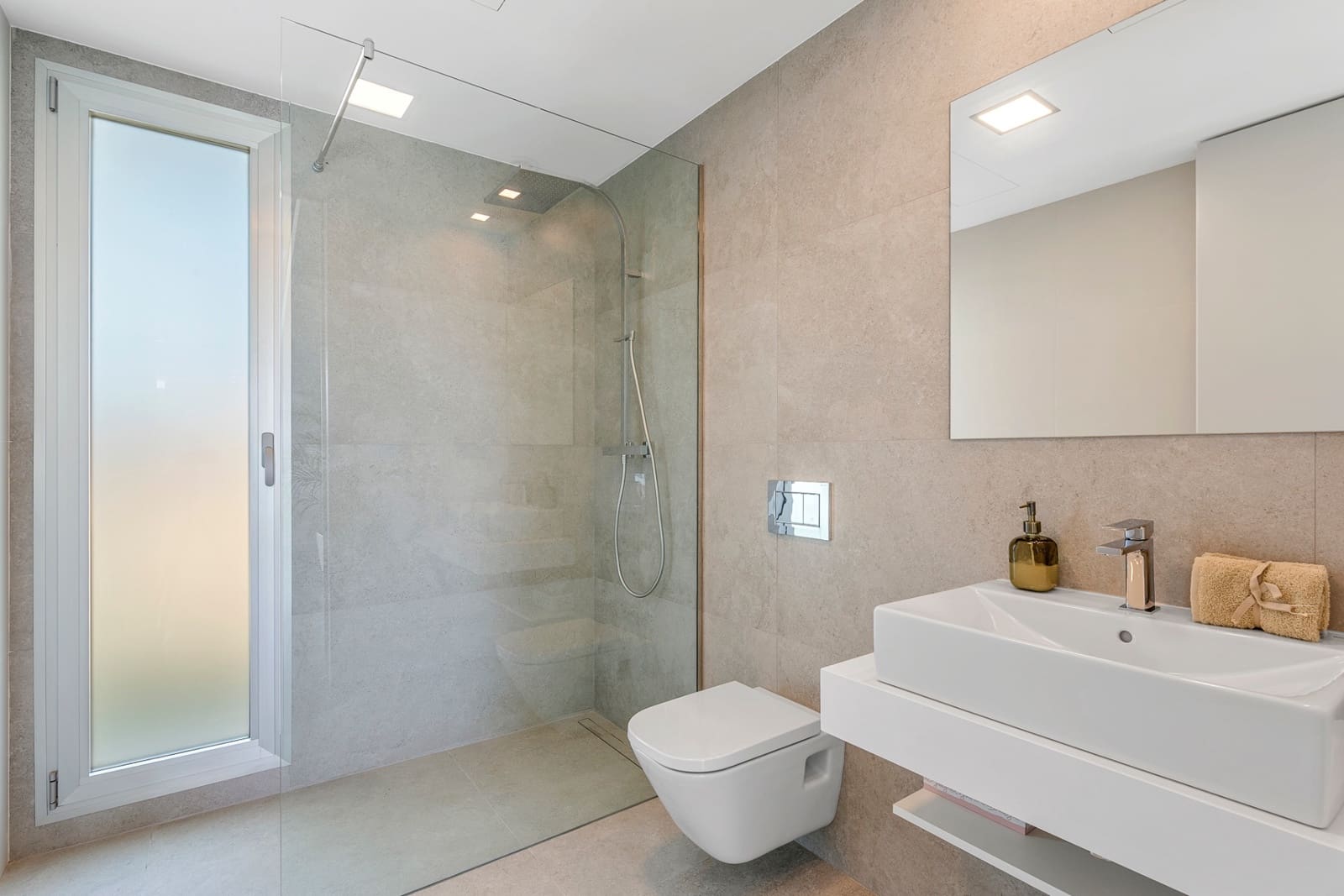 Chalet de 3 habitaciones en Finestrat en venta con piscina - 780.000 € (Ref: 9099090)