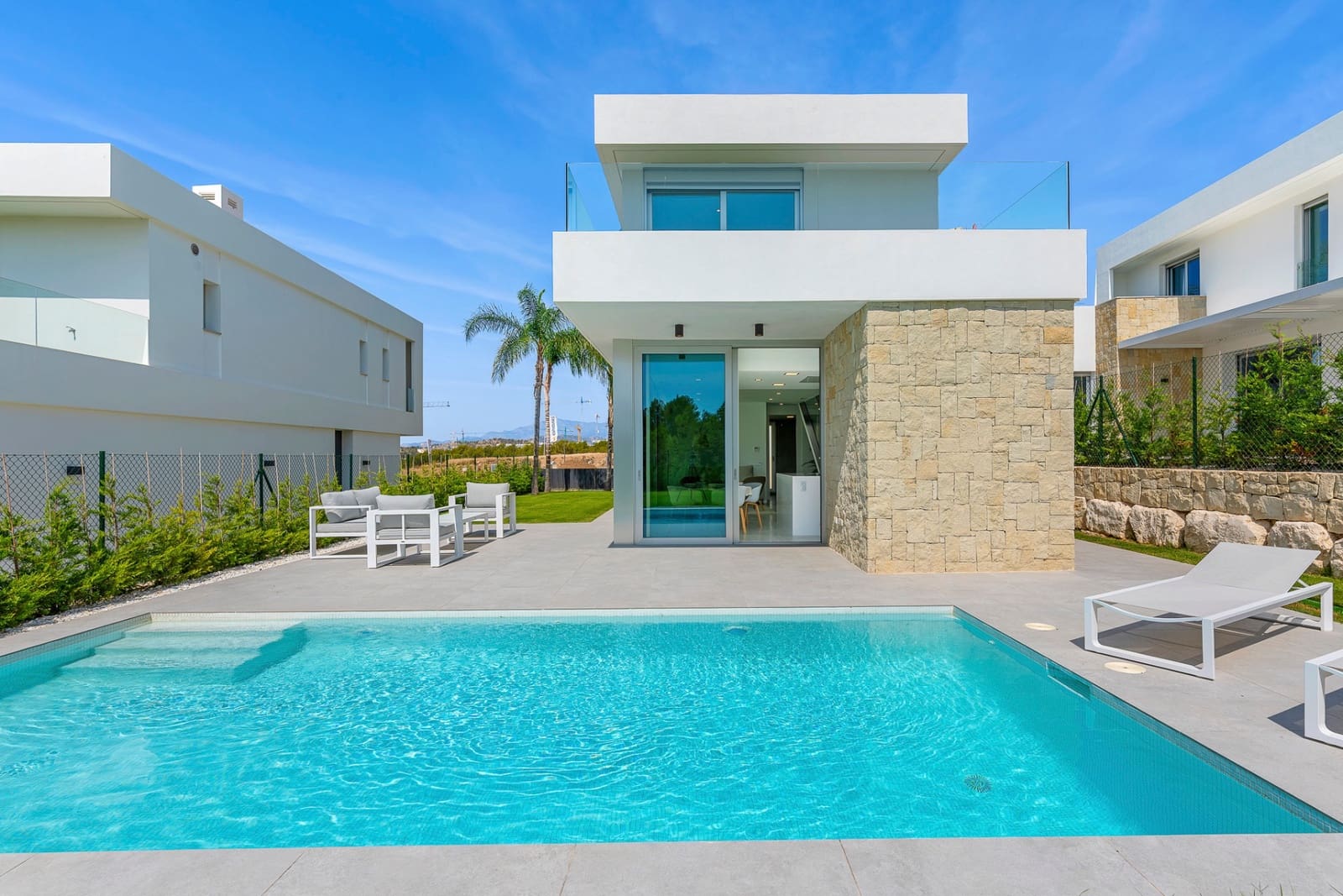 Chalet de 3 habitaciones en Finestrat en venta con piscina - 780.000 € (Ref: 9099090)