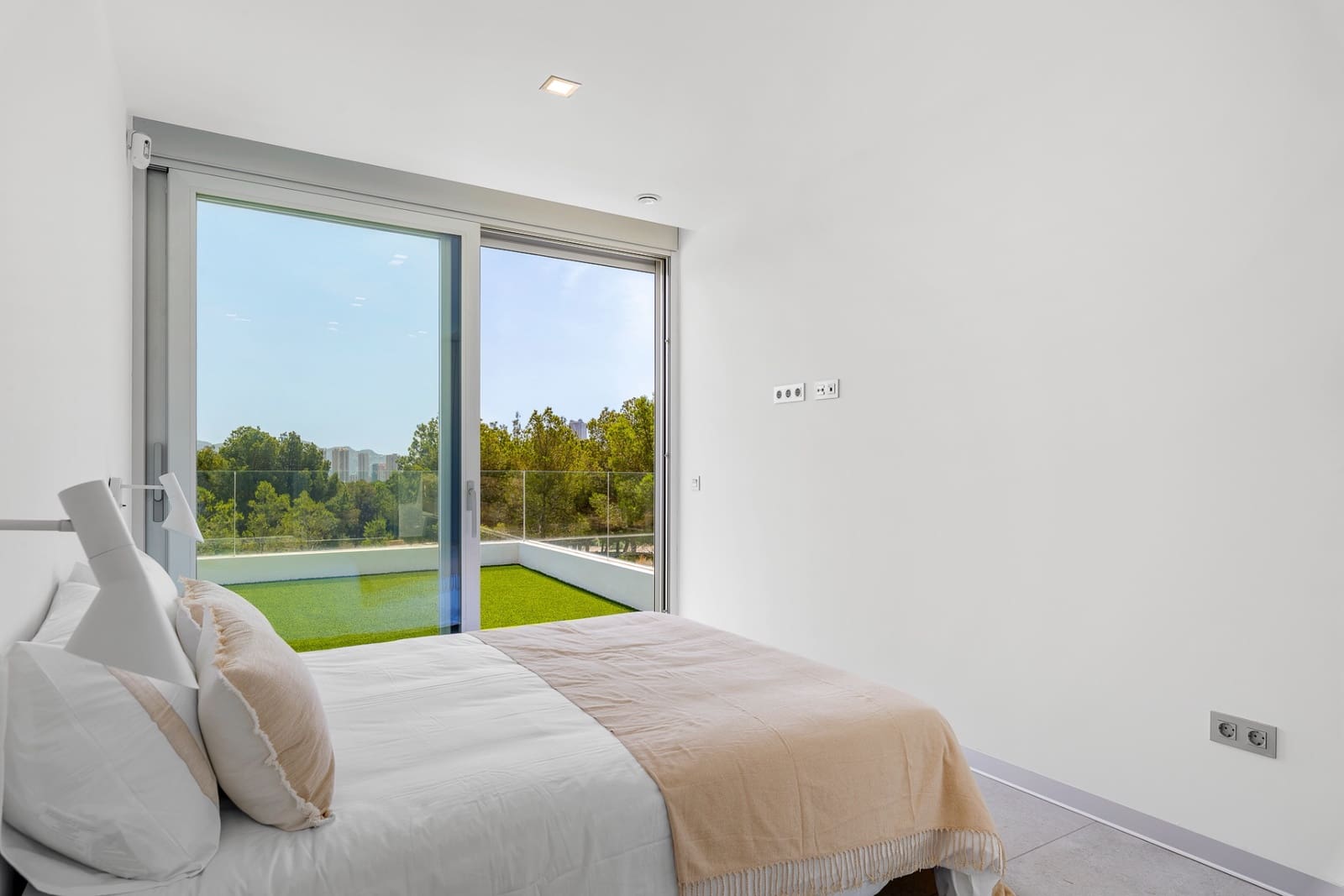 Chalet de 3 habitaciones en Finestrat en venta con piscina - 780.000 € (Ref: 9099090)