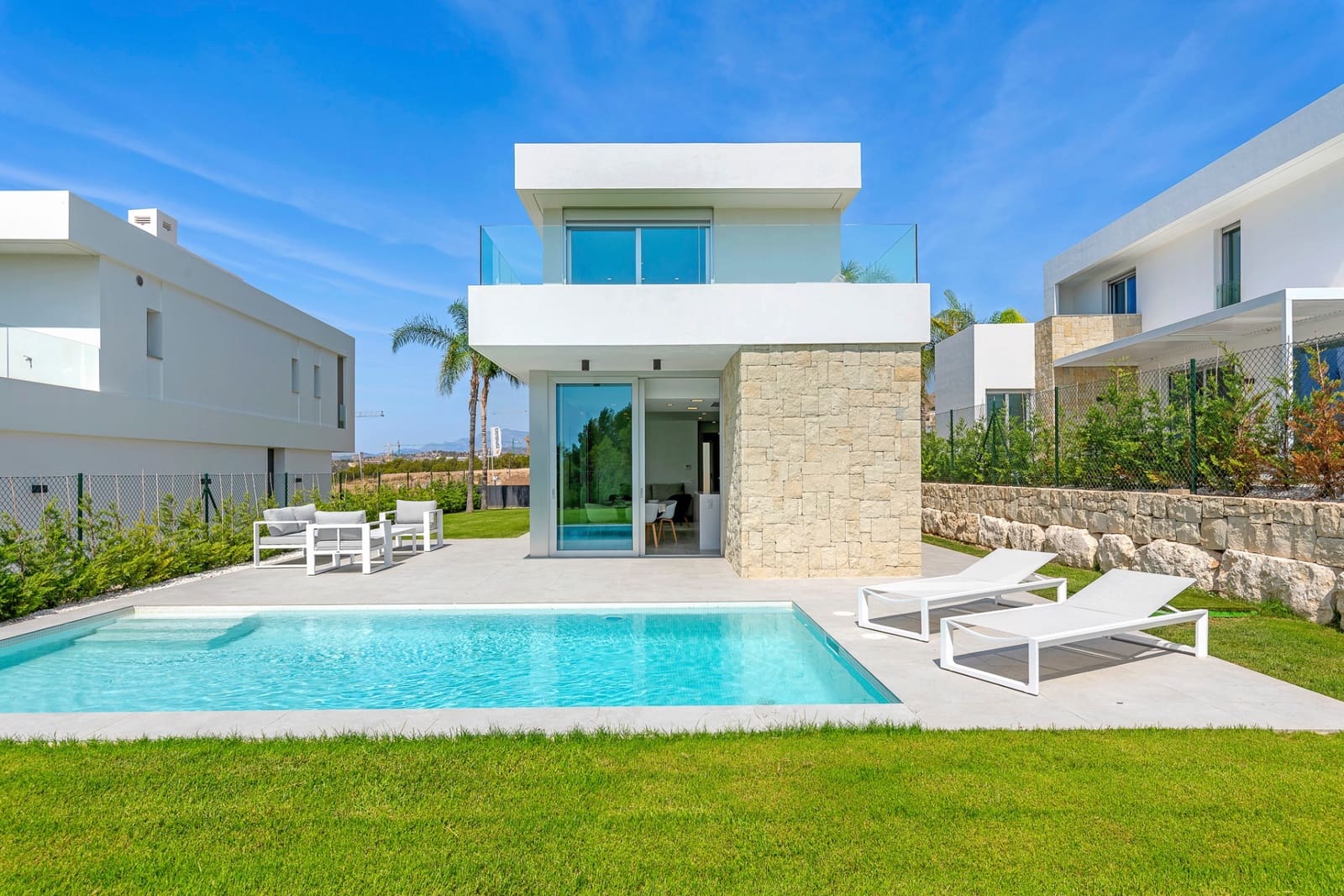 Chalet de 3 habitaciones en Finestrat en venta con piscina - 780.000 € (Ref: 9099090)