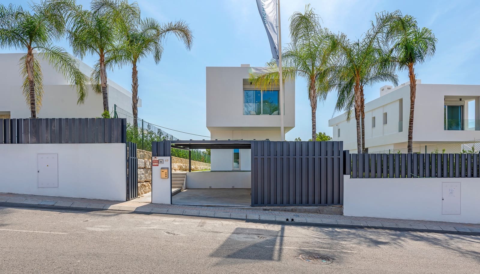 Chalet de 3 habitaciones en Finestrat en venta con piscina - 780.000 € (Ref: 9099090)