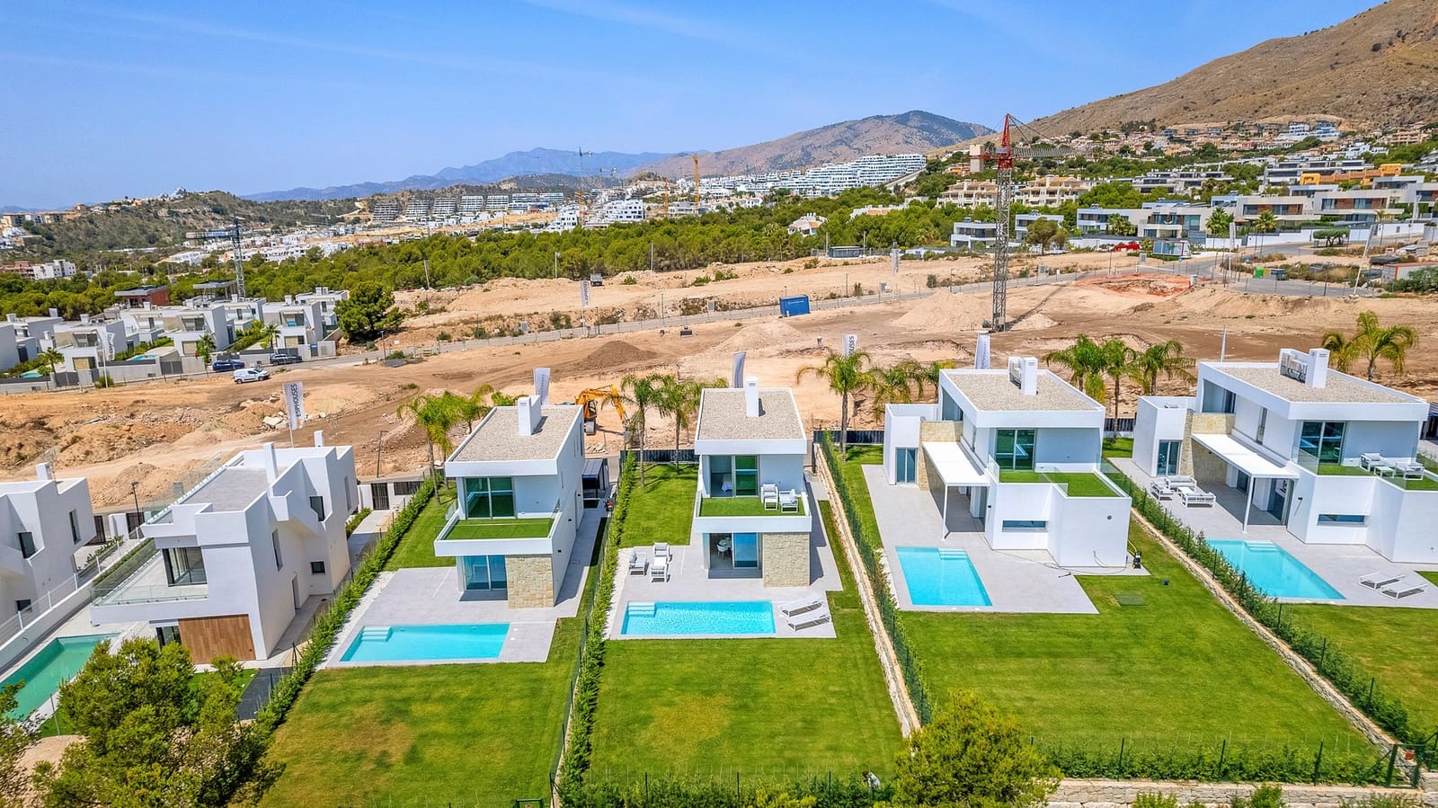 Chalet de 3 habitaciones en Finestrat en venta con piscina - 780.000 € (Ref: 9099090)