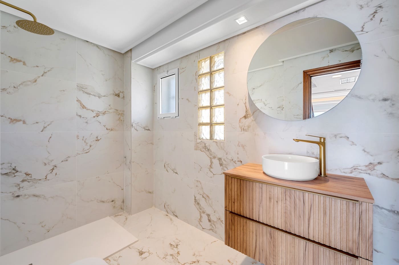 4 soverom Villa til salgs i Torrevieja med svømmebasseng garasje - € 960 000 (Ref: 9137091)