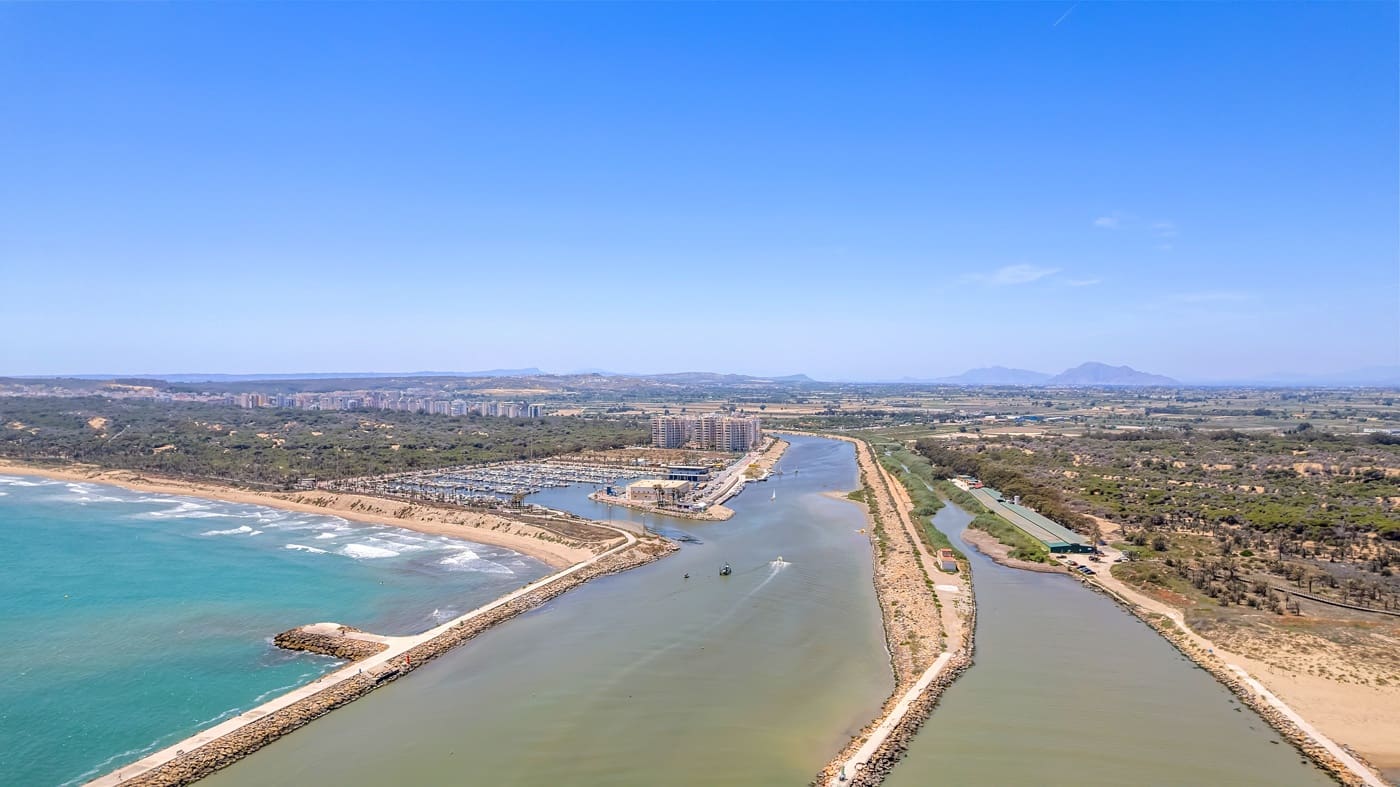 2 chambre Appartement à vendre à Guardamar del Segura avec piscine garage - 309 000 € (Ref: 9163723)