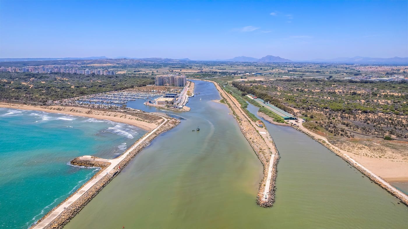 2 chambre Appartement à vendre à Guardamar del Segura avec piscine garage - 309 000 € (Ref: 9163723)