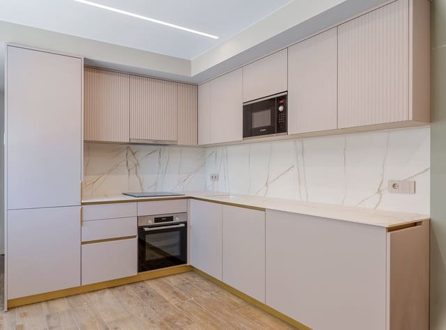 2 bedroom Apartment for sale in Zona Pueblo, Guardamar del Segura with pool garage - € 519,000 (Ref: 9163723)