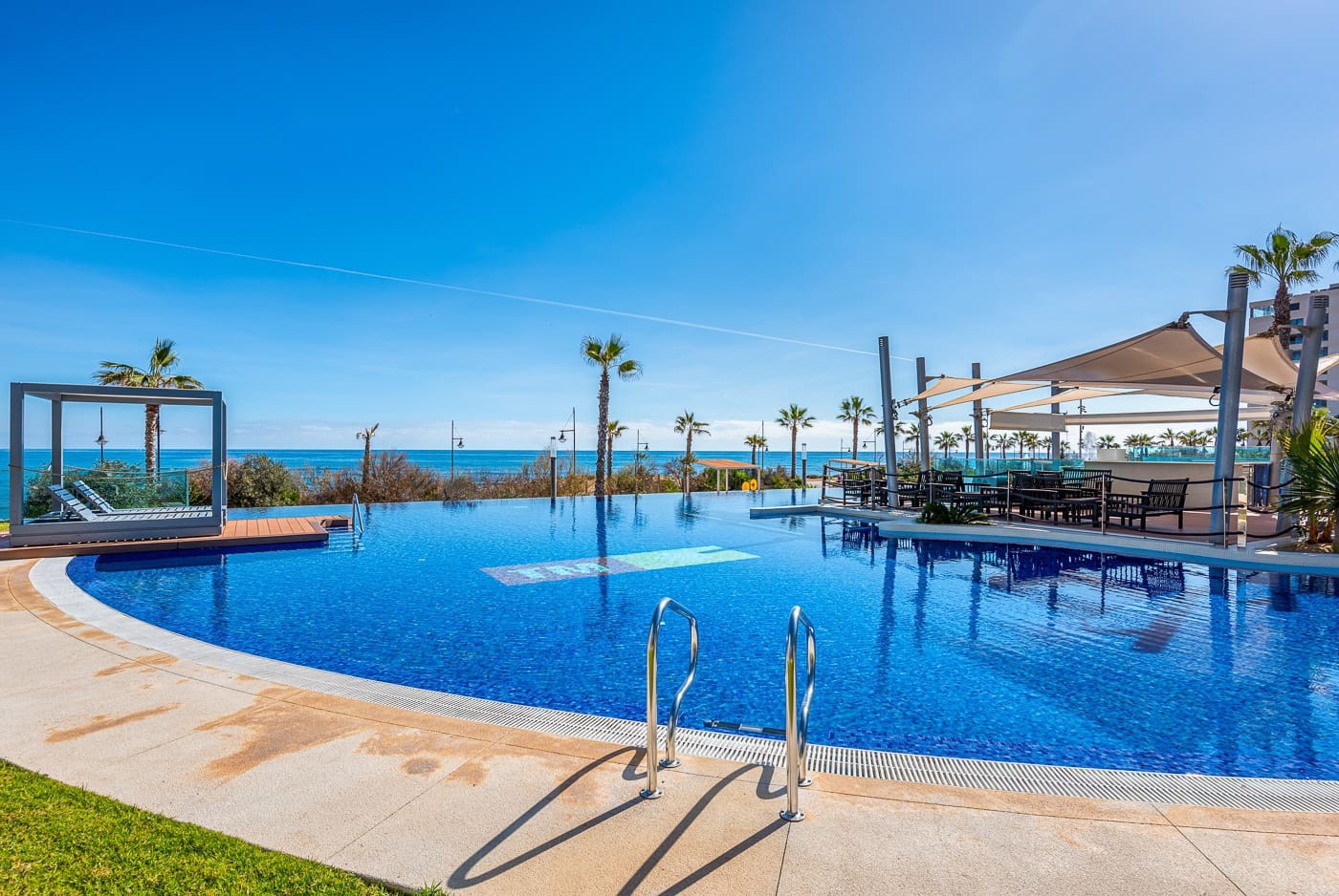 2 soverom Leilighet til salgs i Orihuela Costa med svømmebasseng garasje - € 420 000 (Ref: 9276191)