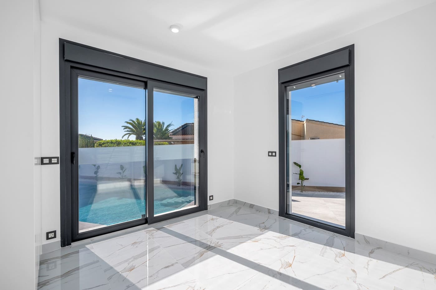 Chalet de 4 habitaciones en Ciudad Quesada en venta con piscina garaje - 799.000 € (Ref: 9430971)