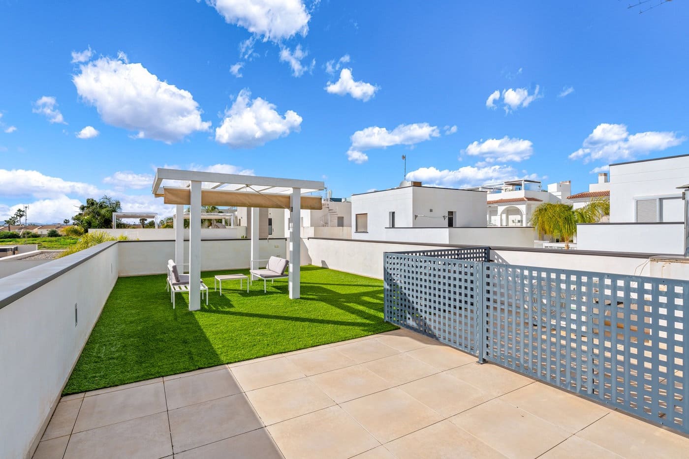 3 bedroom Villa for sale in Ciudad Quesada with pool garage - € 399,000 (Ref: 9582649)