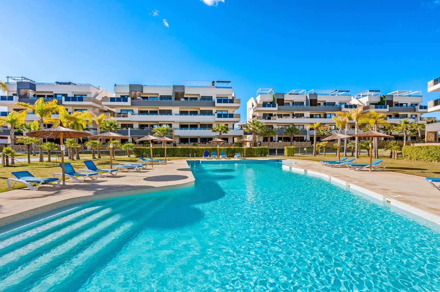 3 slaapkamer Appartement te koop in Orihuela Costa met zwembad garage - € 589.900 (Ref: 9625393)