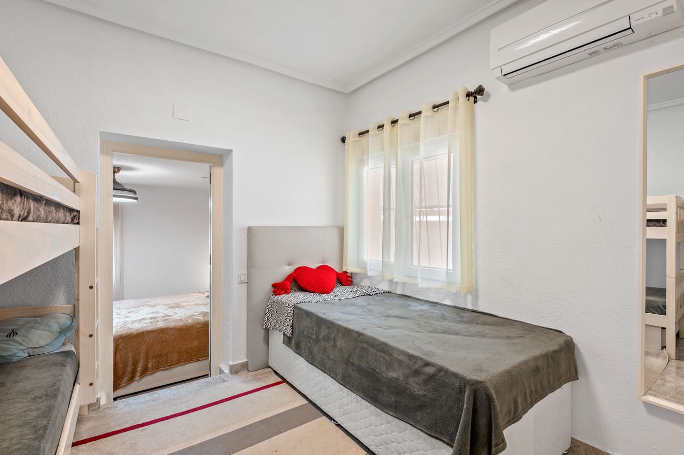 Chalet de 5 habitaciones en Ciudad Quesada en venta con piscina - 639.000 € (Ref: 9670209)