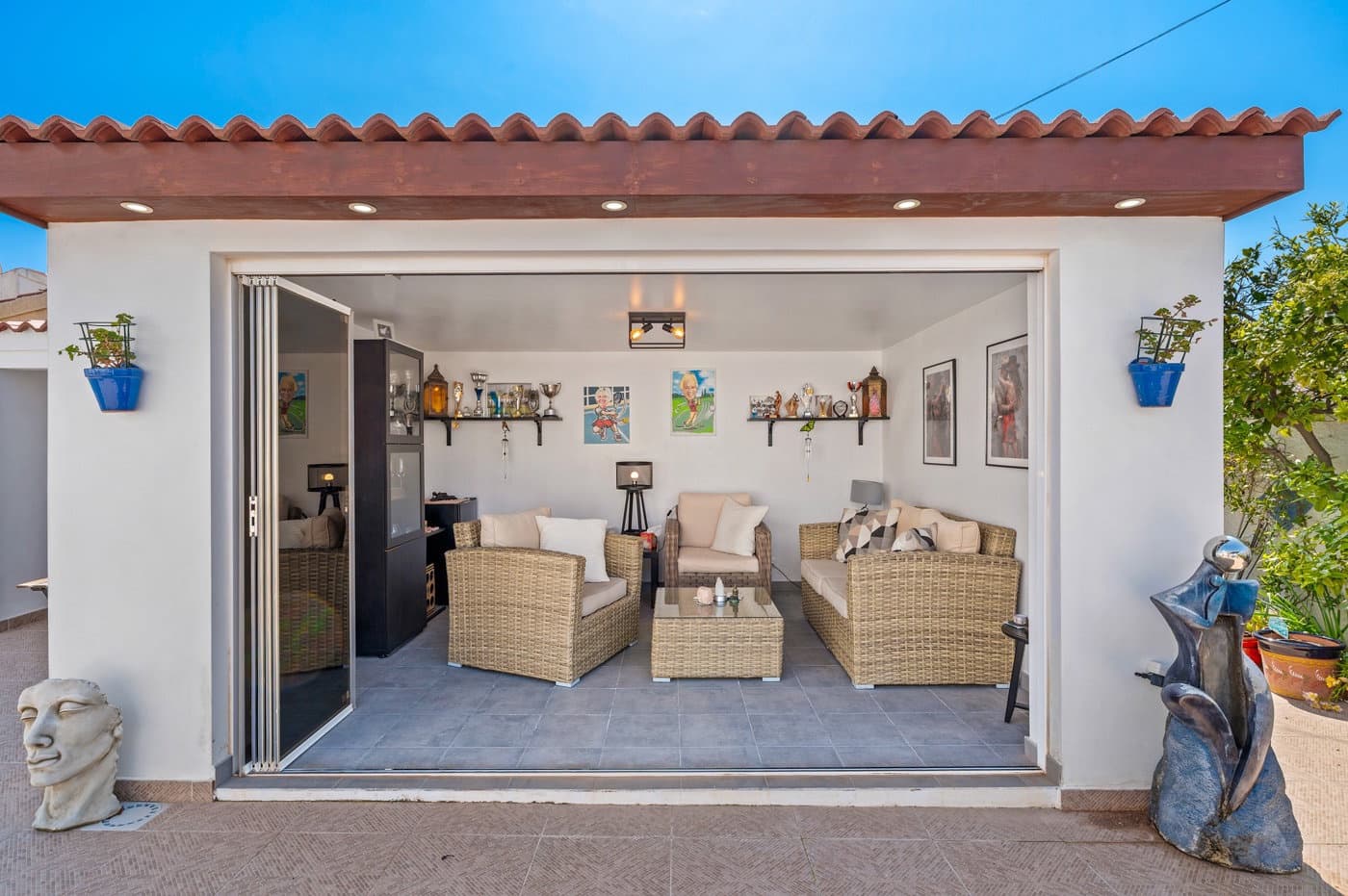 3 bedroom Villa for sale in Ciudad Quesada with pool garage - € 495,000 (Ref: 9721711)