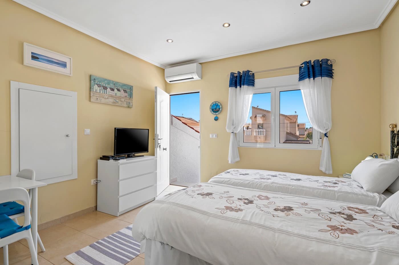 3 bedroom Villa for sale in Ciudad Quesada with pool garage - € 495,000 (Ref: 9721711)