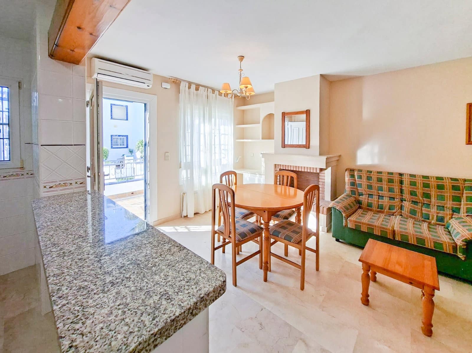2 bedroom Townhouse for sale in Villamartin with pool - € 215,000 (Ref: 9730212)