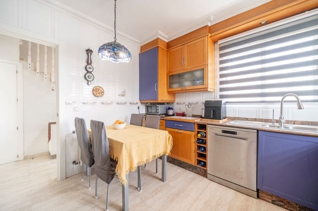 4 soveværelse Byhus til salg i El Moncayo, Guardamar del Segura med swimmingpool garage - € 395.000 (Ref: 9772858)