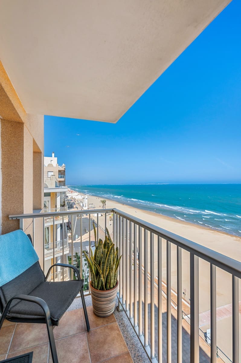 Apartamento de 2 habitaciones en Guardamar del Segura en venta - 298.000 € (Ref: 9783180)