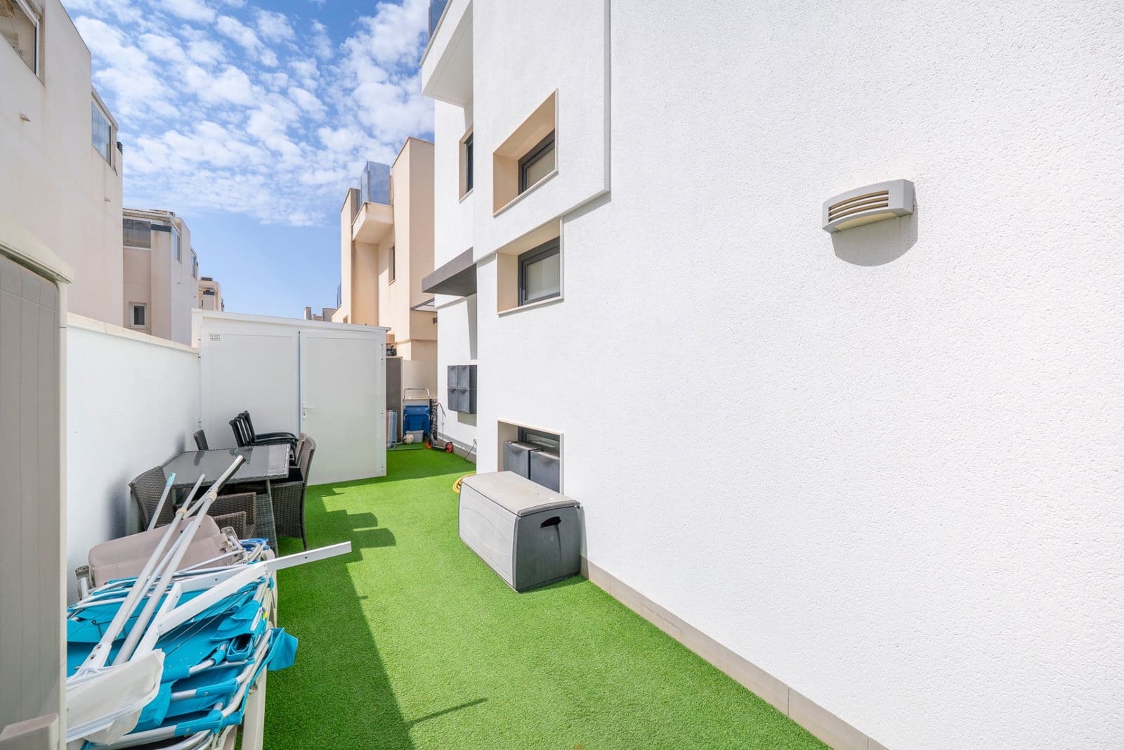 5 Zimmer Villa zu verkaufen in Torrevieja mit Pool - 559.000 € (Ref: 9804170)