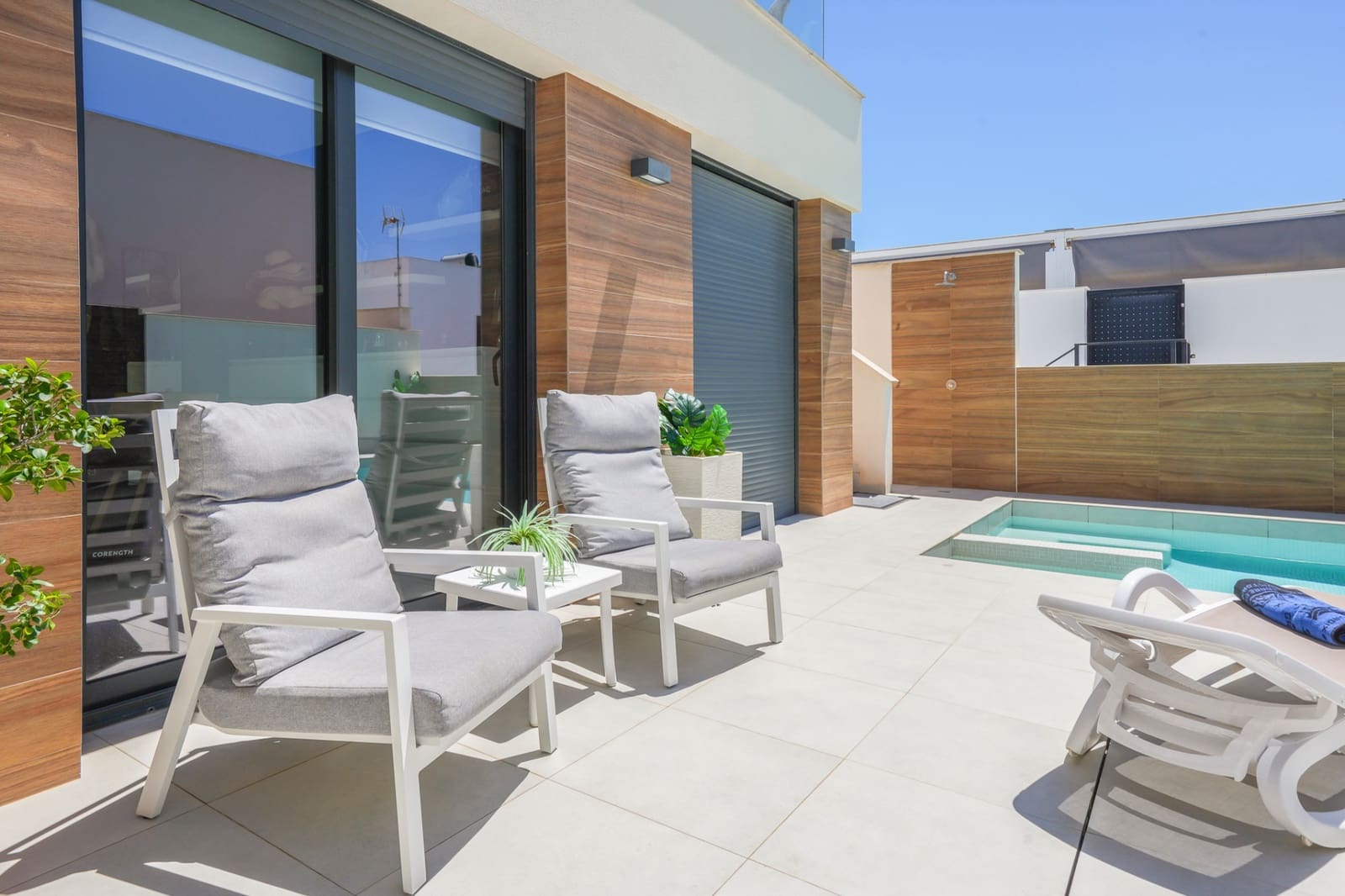 4 slaapkamer Villa te koop in Benijofar met zwembad garage - € 640.000 (Ref: 9855218)