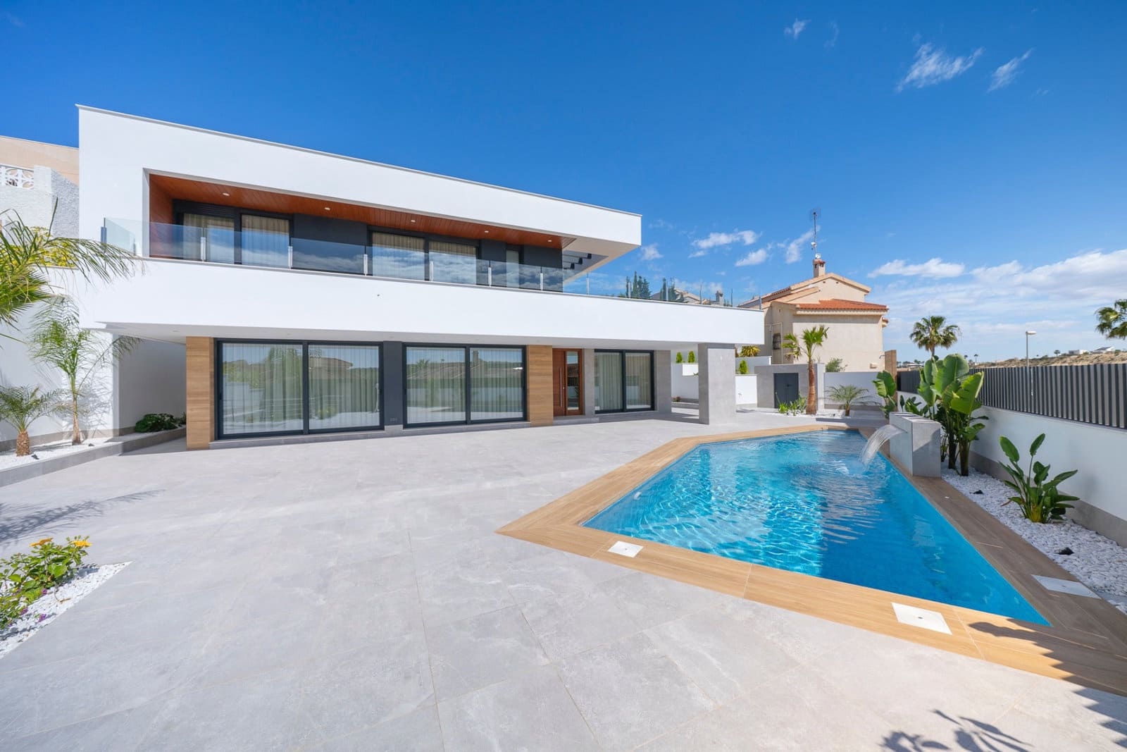 4 sypialnia Willa na sprzedaż w Ciudad Quesada z basenem garażem - 1 150 000 € (Ref: 9871669)