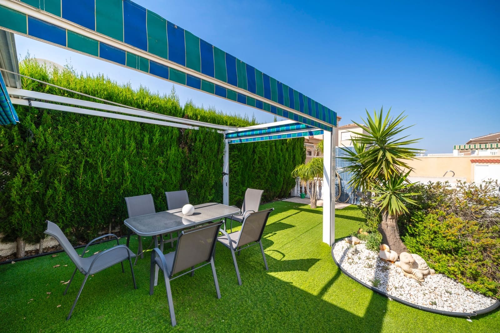 3 slaapkamer Villa te koop in Ciudad Quesada met zwembad garage - € 399.000 (Ref: 9875935)