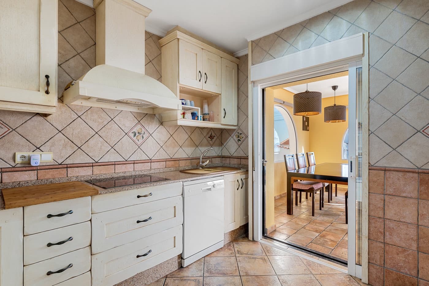 4 bedroom Villa for sale in Ciudad Quesada with pool garage - € 415,000 (Ref: 9884348)