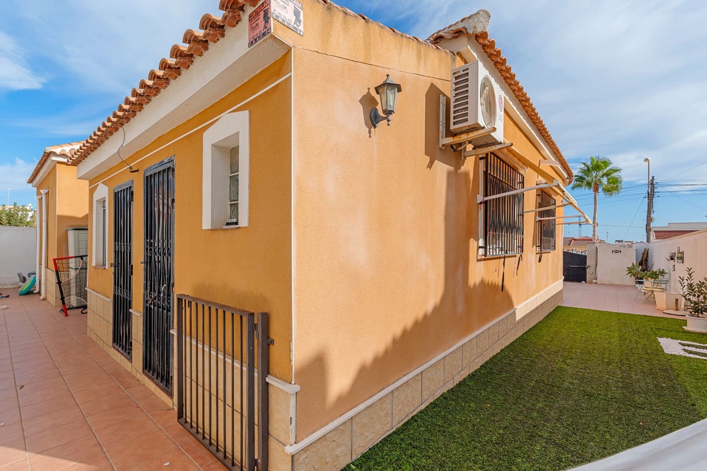 4 bedroom Villa for sale in Ciudad Quesada with pool garage - € 415,000 (Ref: 9884348)