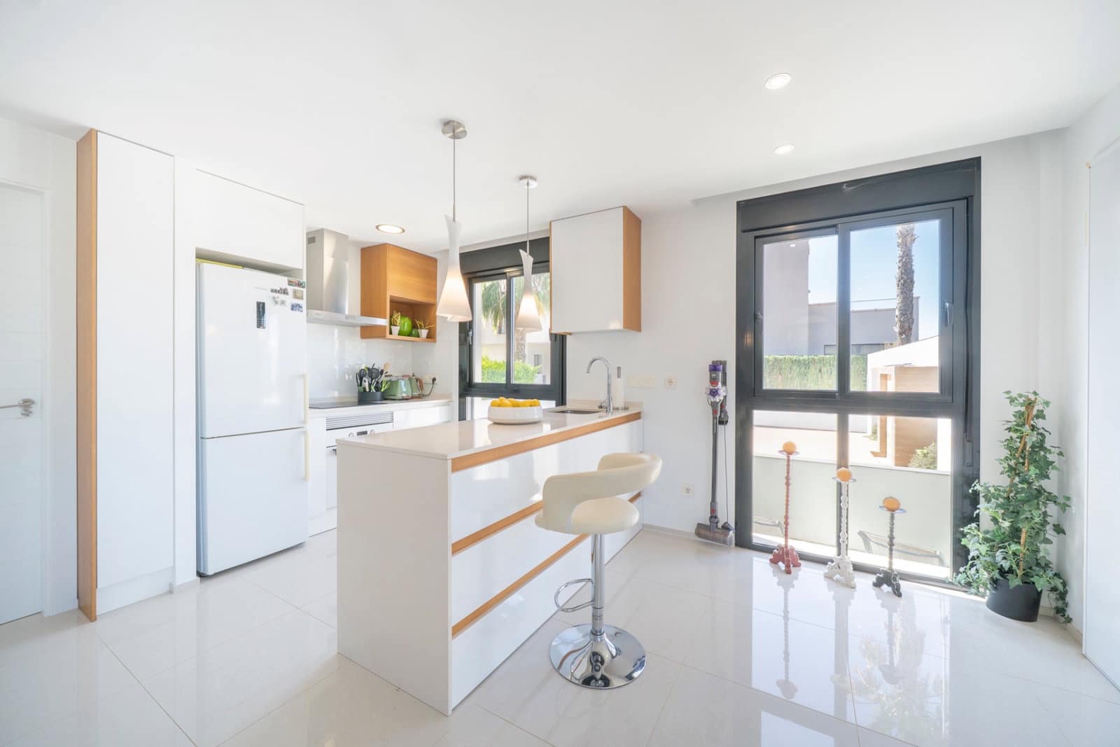 3 soverom Villa til salgs i Ciudad Quesada med svømmebasseng garasje - € 399 000 (Ref: 9895370)
