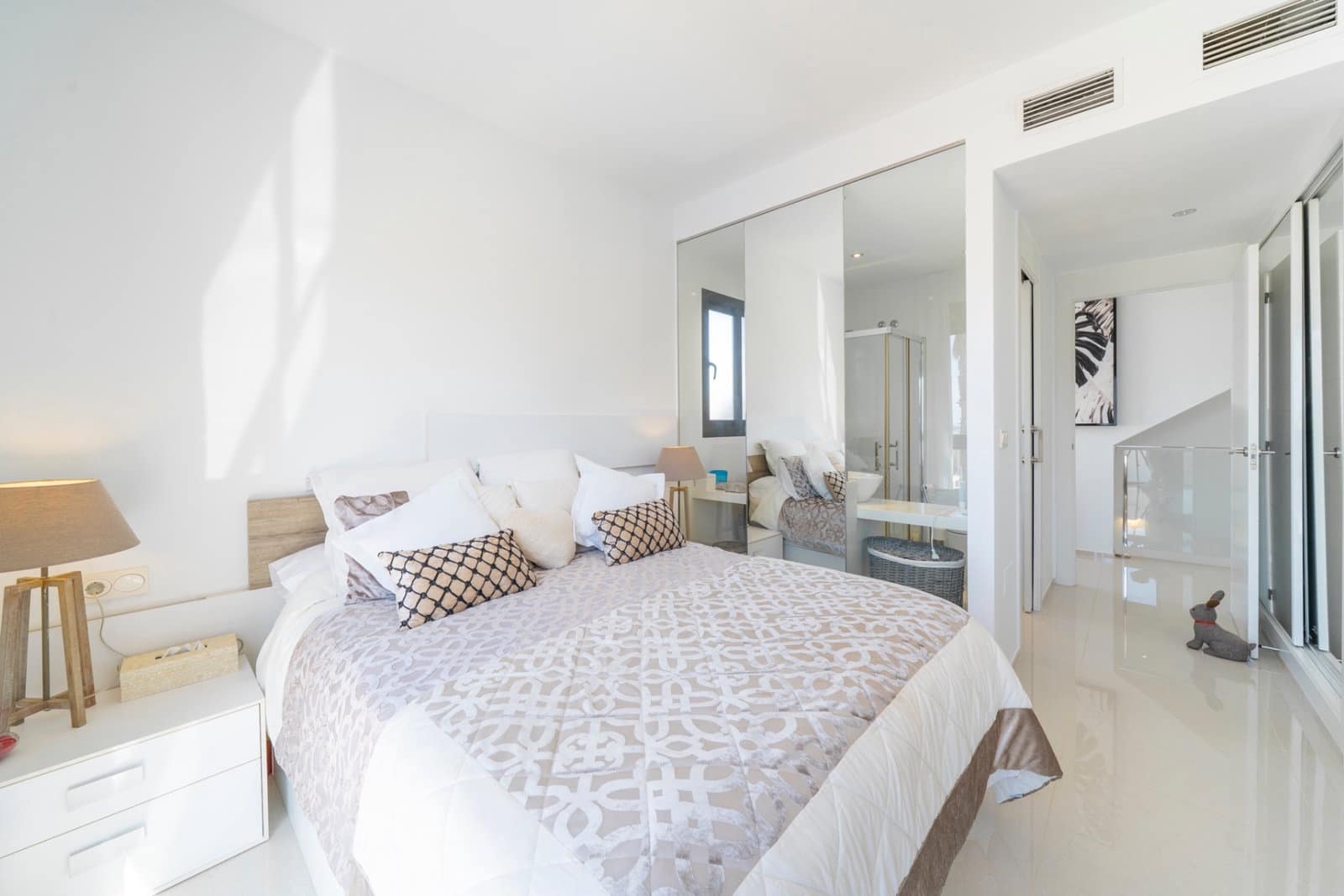 3 soverom Villa til salgs i Ciudad Quesada med svømmebasseng garasje - € 399 000 (Ref: 9895370)