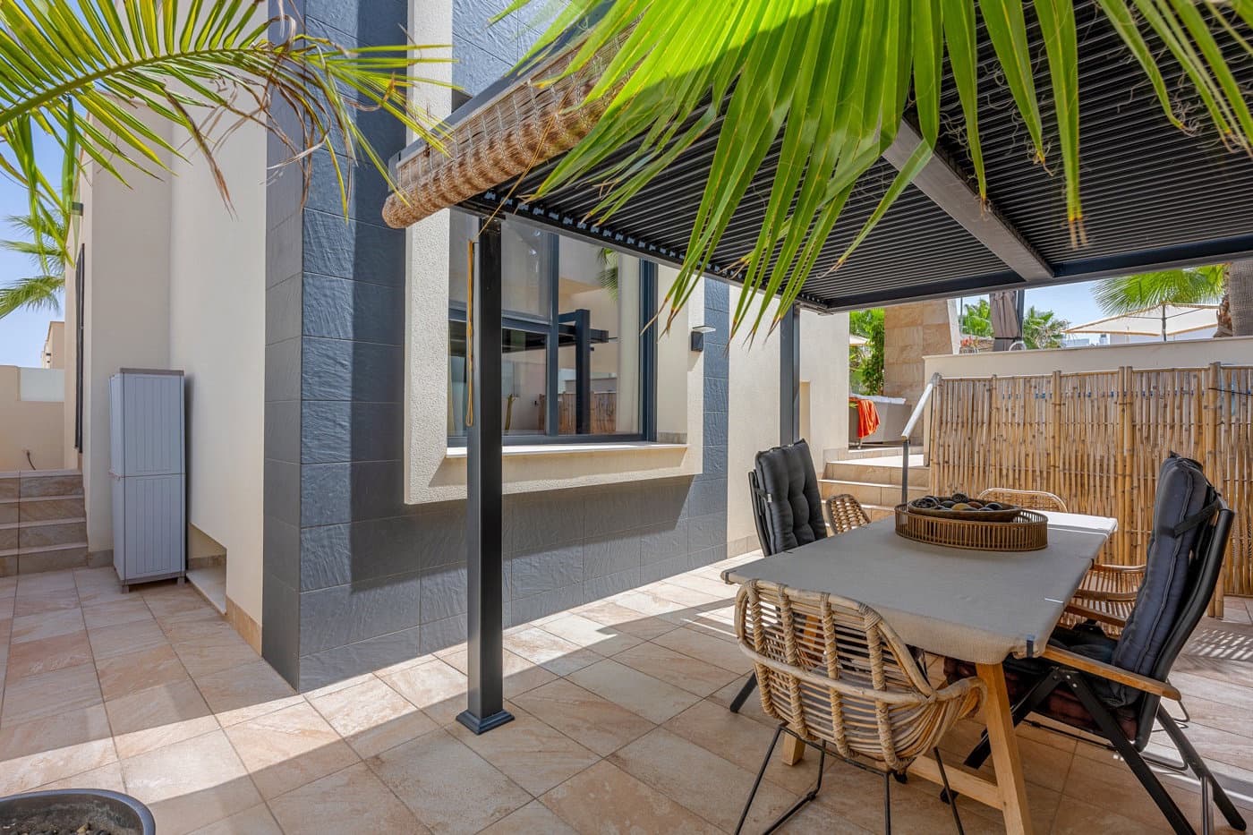 3 soveværelse Villa til salg i Benijofar med swimmingpool garage - € 699.000 (Ref: 9929044)