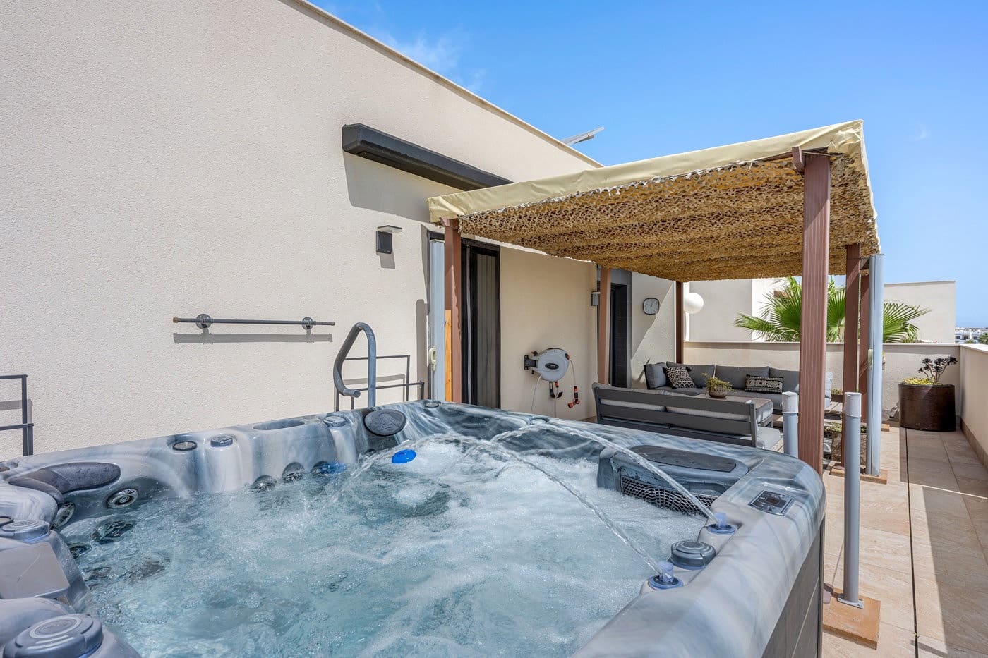 3 soveværelse Villa til salg i Benijofar med swimmingpool garage - € 699.000 (Ref: 9929044)
