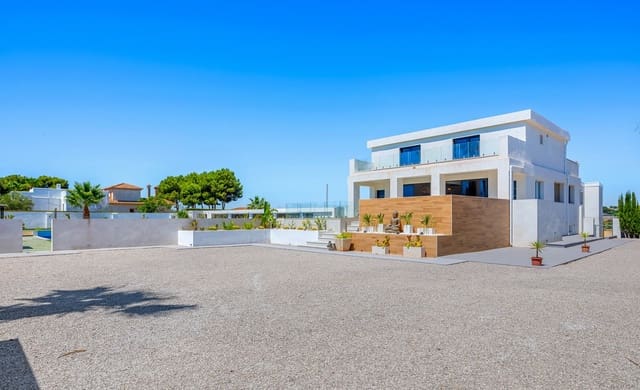 8 bedroom Finca/Country House for sale in Los Montesinos with pool garage - € 1,400,000 (Ref: 9952325)