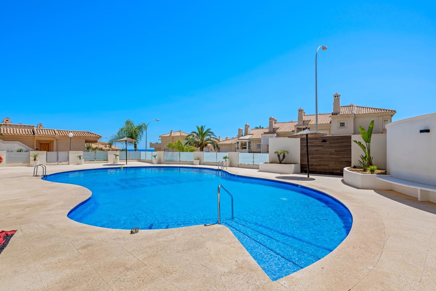 3 sypialnia Apartament na sprzedaż w Cabo Roig z basenem garażem - 320 000 € (Ref: 9952326)