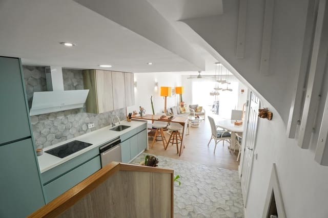 3 sovrum Lägenhet till salu i Calahonda, Mijas med pool garage - 824 000 € (Ref: 10022571)