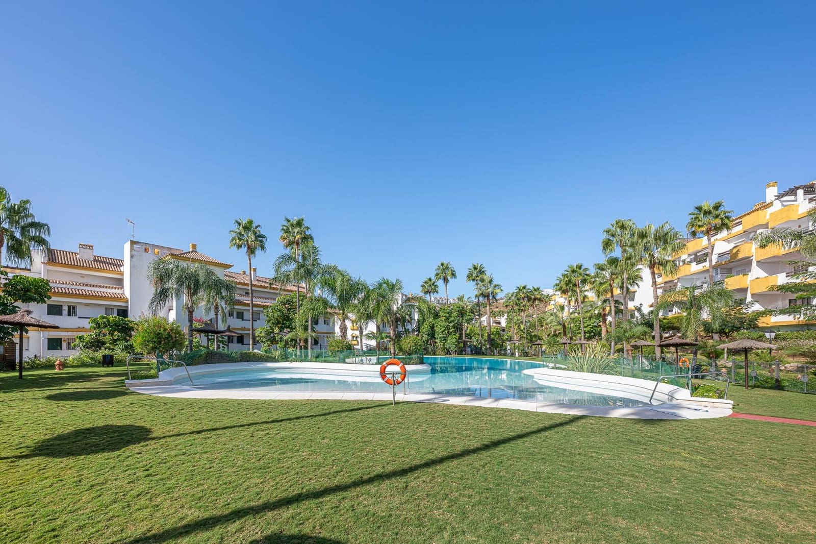 2 soverom Leilighet til salgs i Mijas med svømmebasseng garasje - € 315 000 (Ref: 10041245)