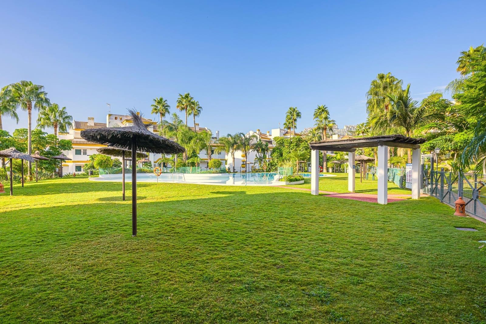 2 soverom Leilighet til salgs i Mijas med svømmebasseng garasje - € 315 000 (Ref: 10041245)