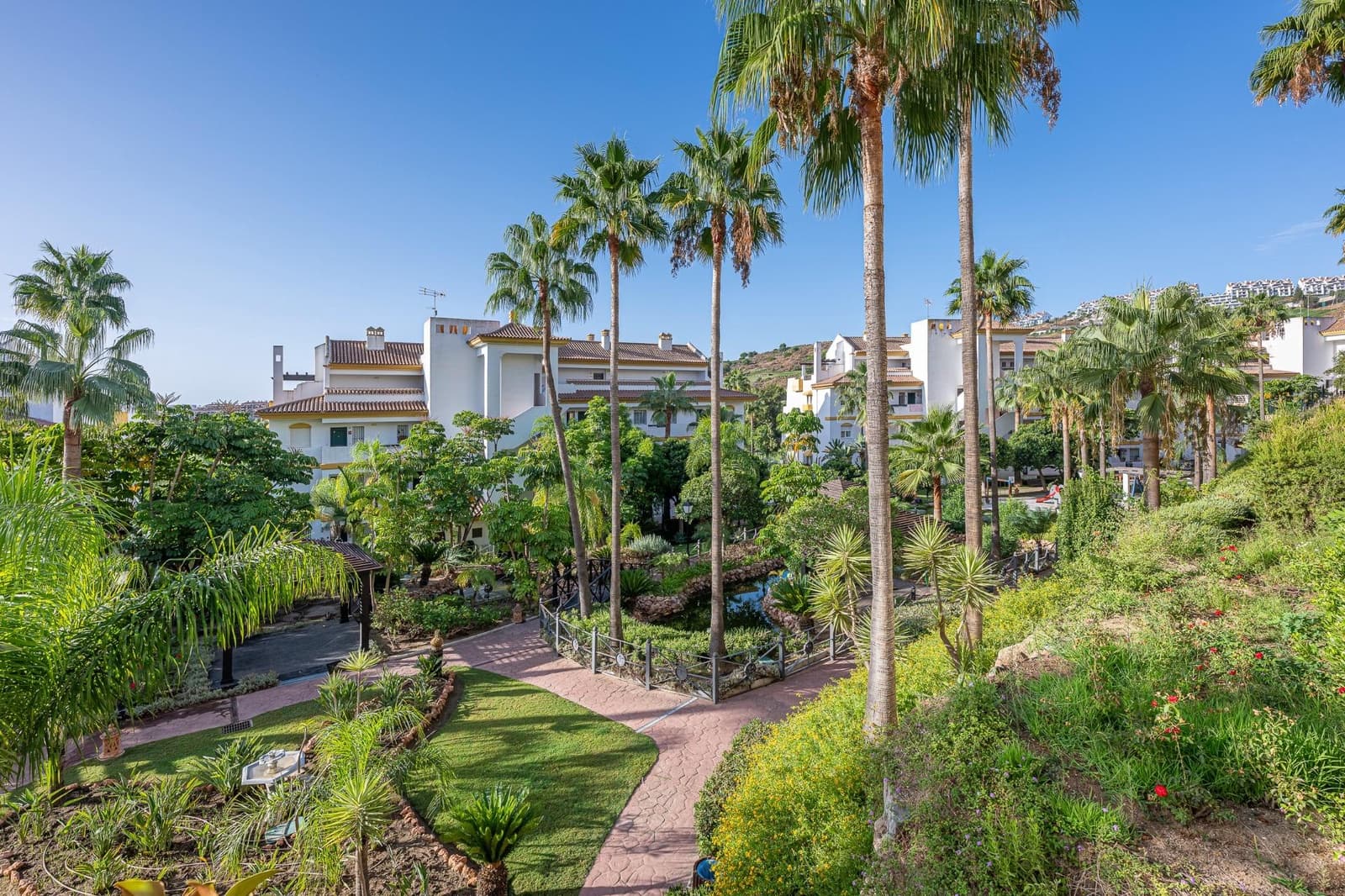 2 soverom Leilighet til salgs i Mijas med svømmebasseng garasje - € 315 000 (Ref: 10041245)