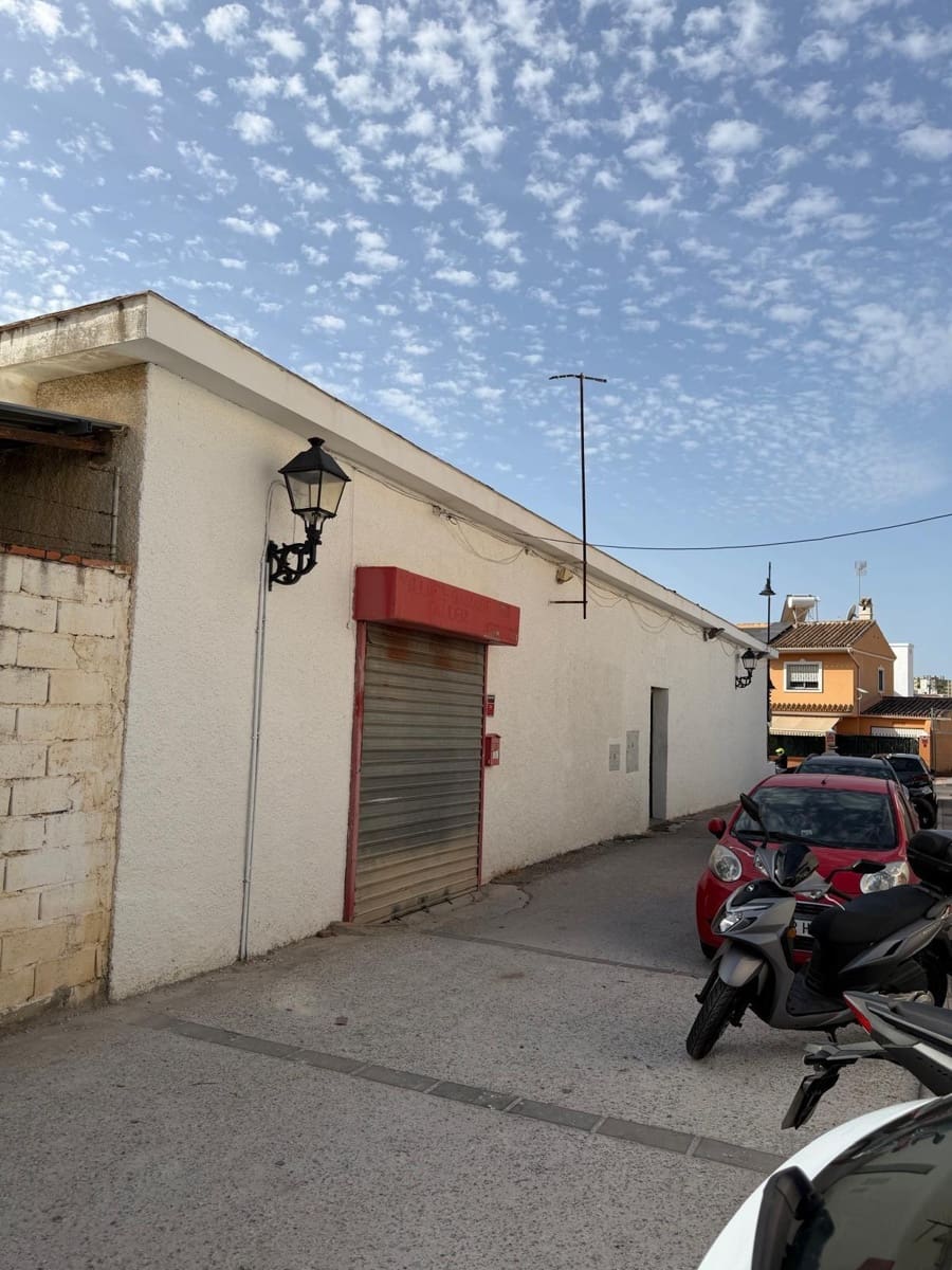 Comercial para venda em Fuengirola - 729 000 € (Ref: 10081375)