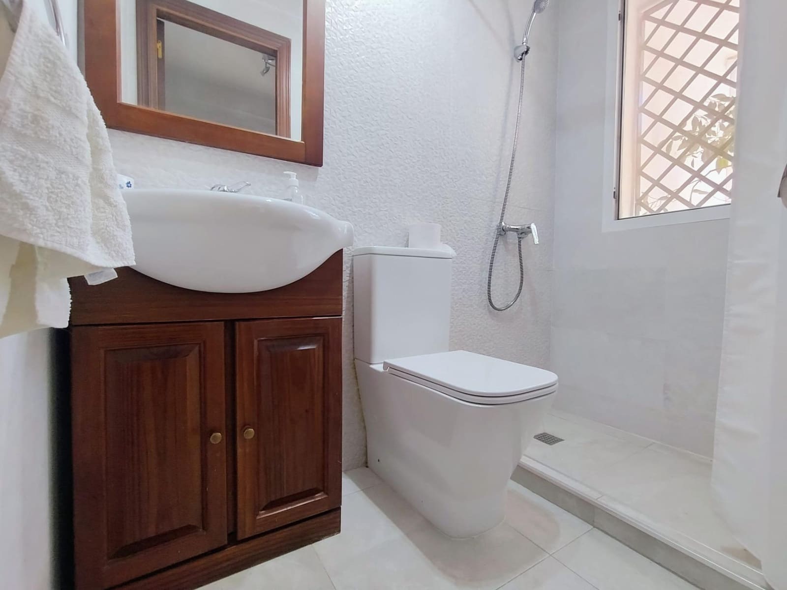 4 bedroom Terraced Villa for rent in Fuengirola - € 1,600 (Ref: 10102757)