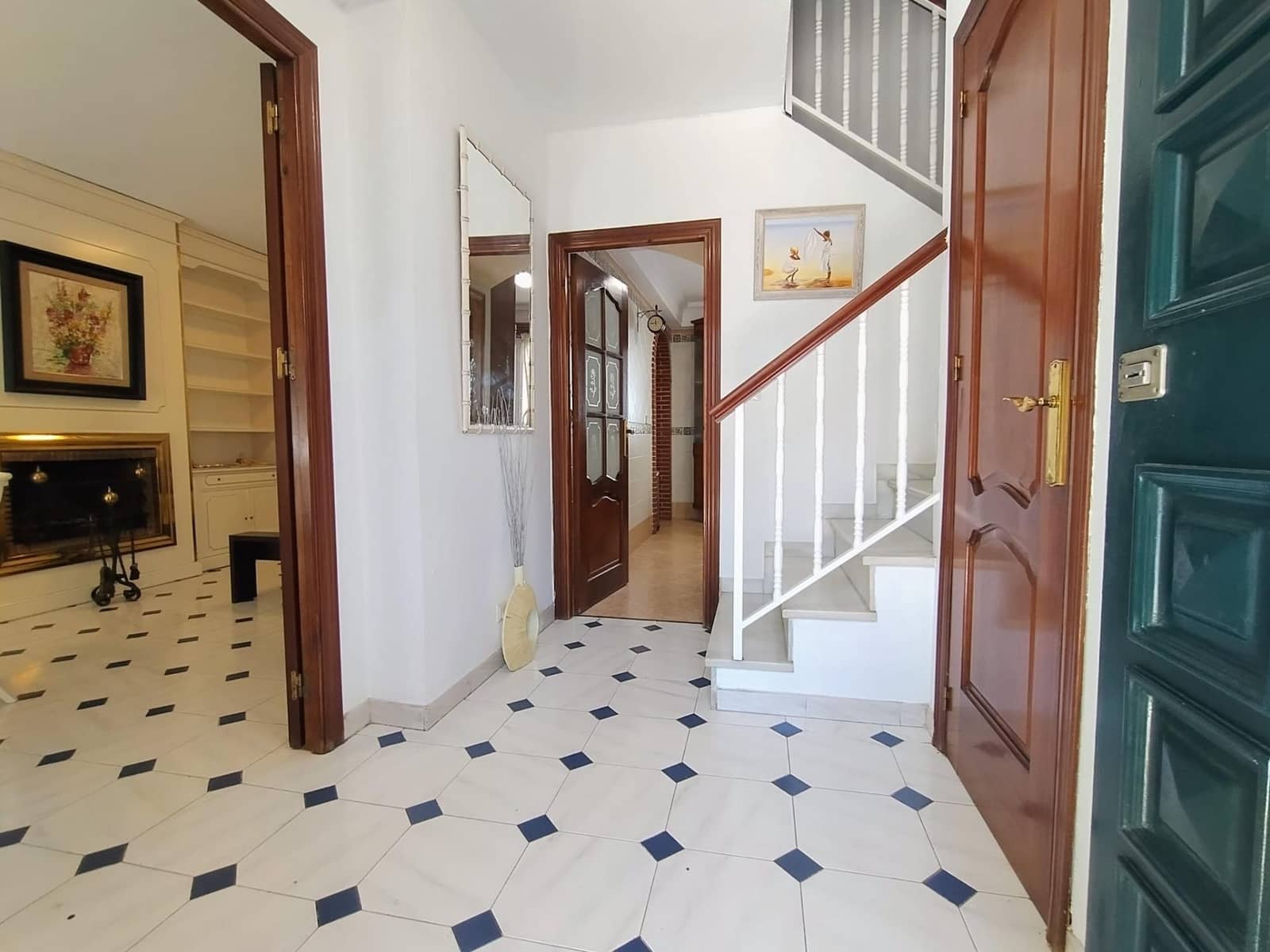 4 bedroom Terraced Villa for rent in Fuengirola - € 1,600 (Ref: 10102757)