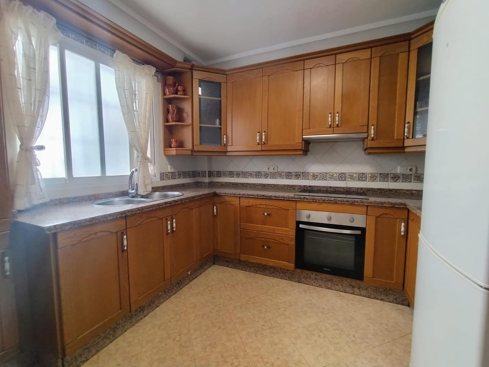 4 bedroom Terraced Villa for rent in Fuengirola - € 1,600 (Ref: 10102757)