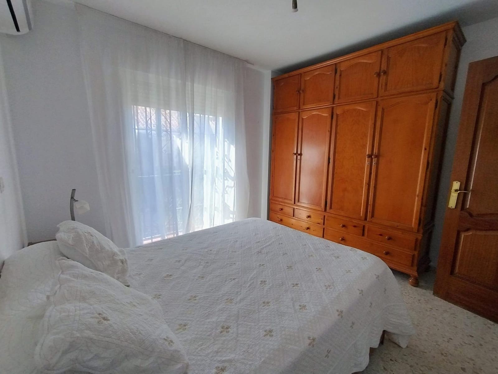 4 bedroom Terraced Villa for rent in Fuengirola - € 1,600 (Ref: 10102757)
