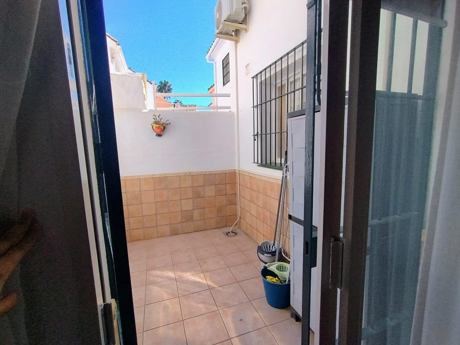 4 bedroom Terraced Villa for rent in Fuengirola - € 1,600 (Ref: 10102757)