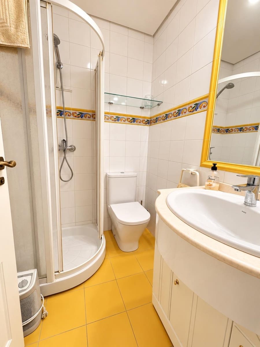 Apartamento de 4 habitaciones en Fuengirola en alquiler con piscina garaje - 1.400 € (Ref: 10109790)