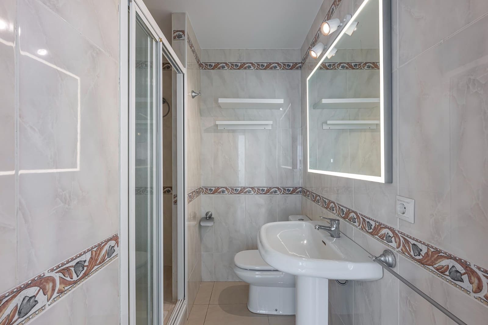 3 bedroom Apartment for rent in Fuengirola - € 1,600 (Ref: 10115755)