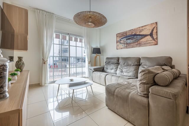 3 quarto Apartamento para arrendar em Fuengirola - 1 600 € (Ref: 10115755)