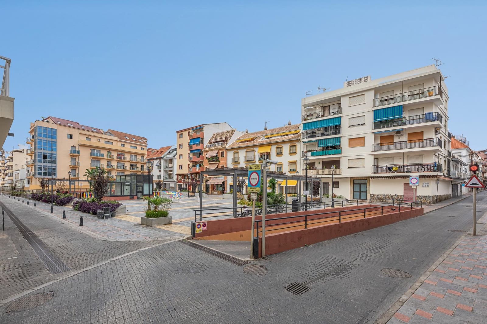 3 bedroom Apartment for rent in Fuengirola - € 1,600 (Ref: 10115755)