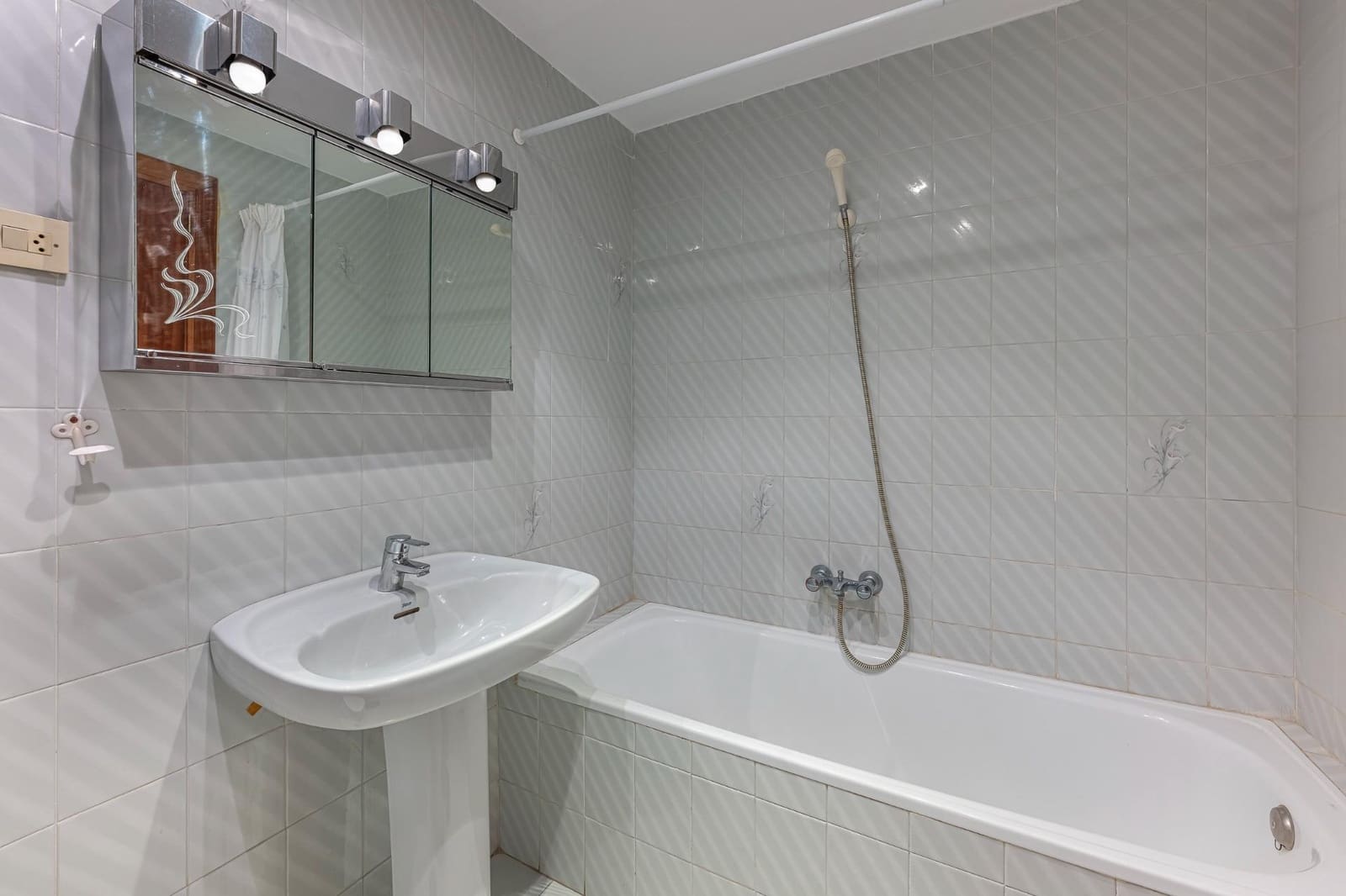 4 makuuhuone Asunto myytävänä paikassa Fuengirola mukana uima-altaan - 409 000 € (Ref: 10120013)
