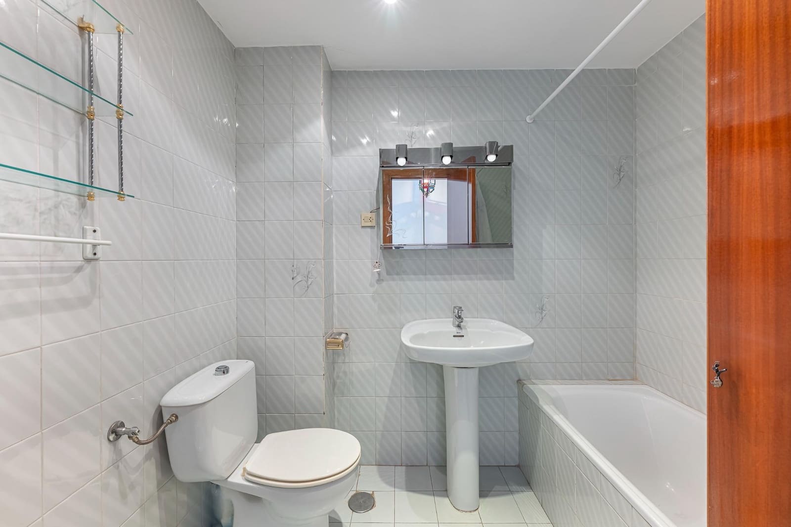 4 makuuhuone Asunto myytävänä paikassa Fuengirola mukana uima-altaan - 409 000 € (Ref: 10120013)